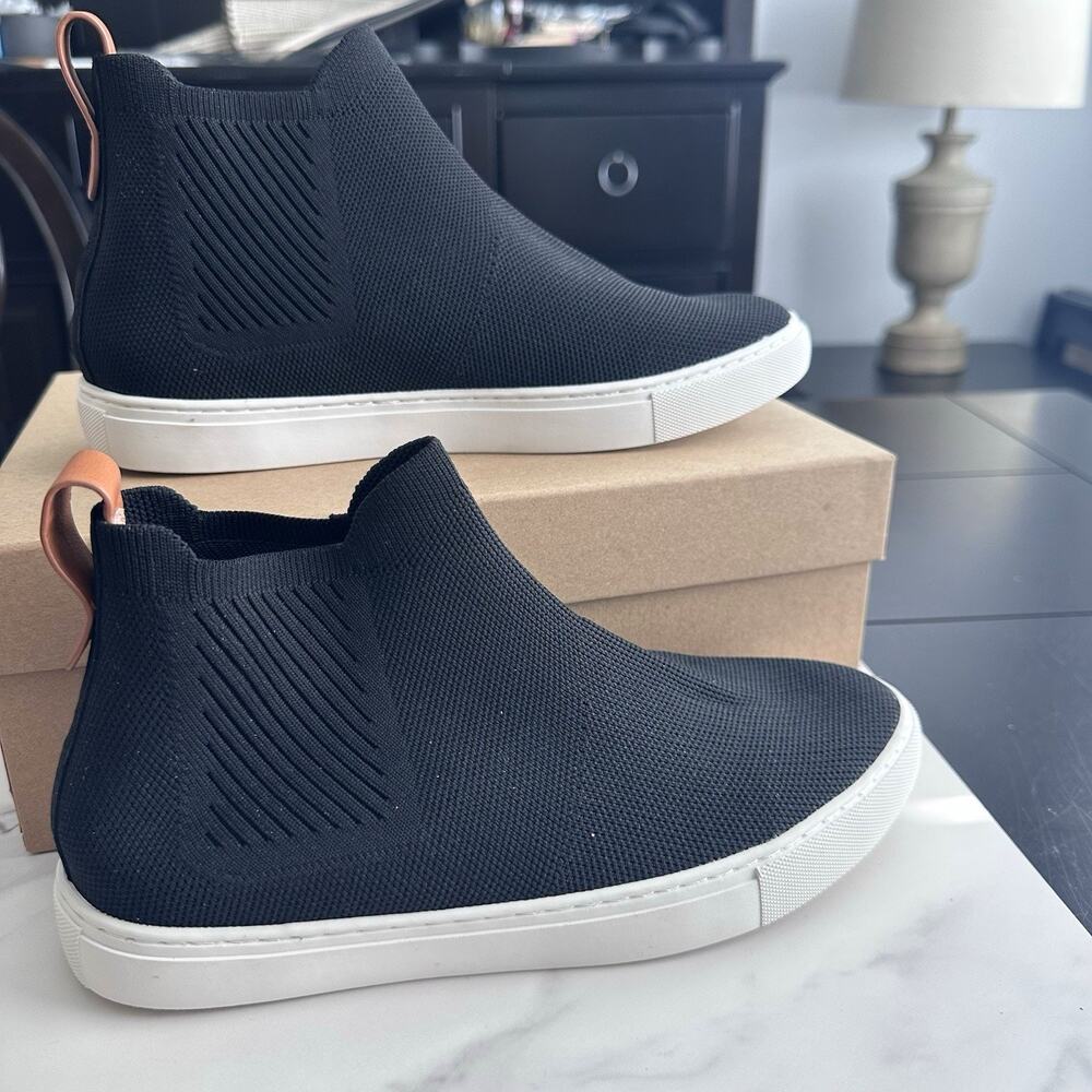 Kenneth Cole Gentle Souls Rory Mid Top Knit Sneakers Size 8 $139
